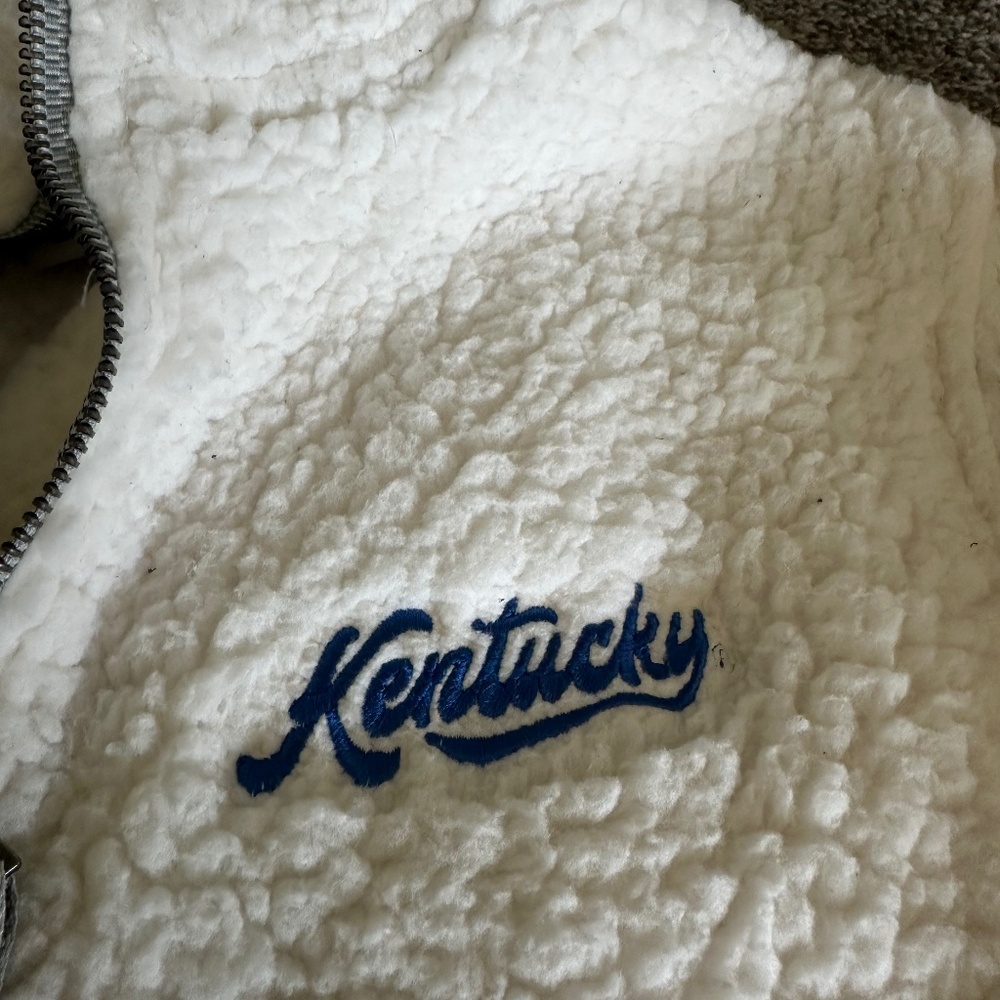 Women’s Kentucky pullover